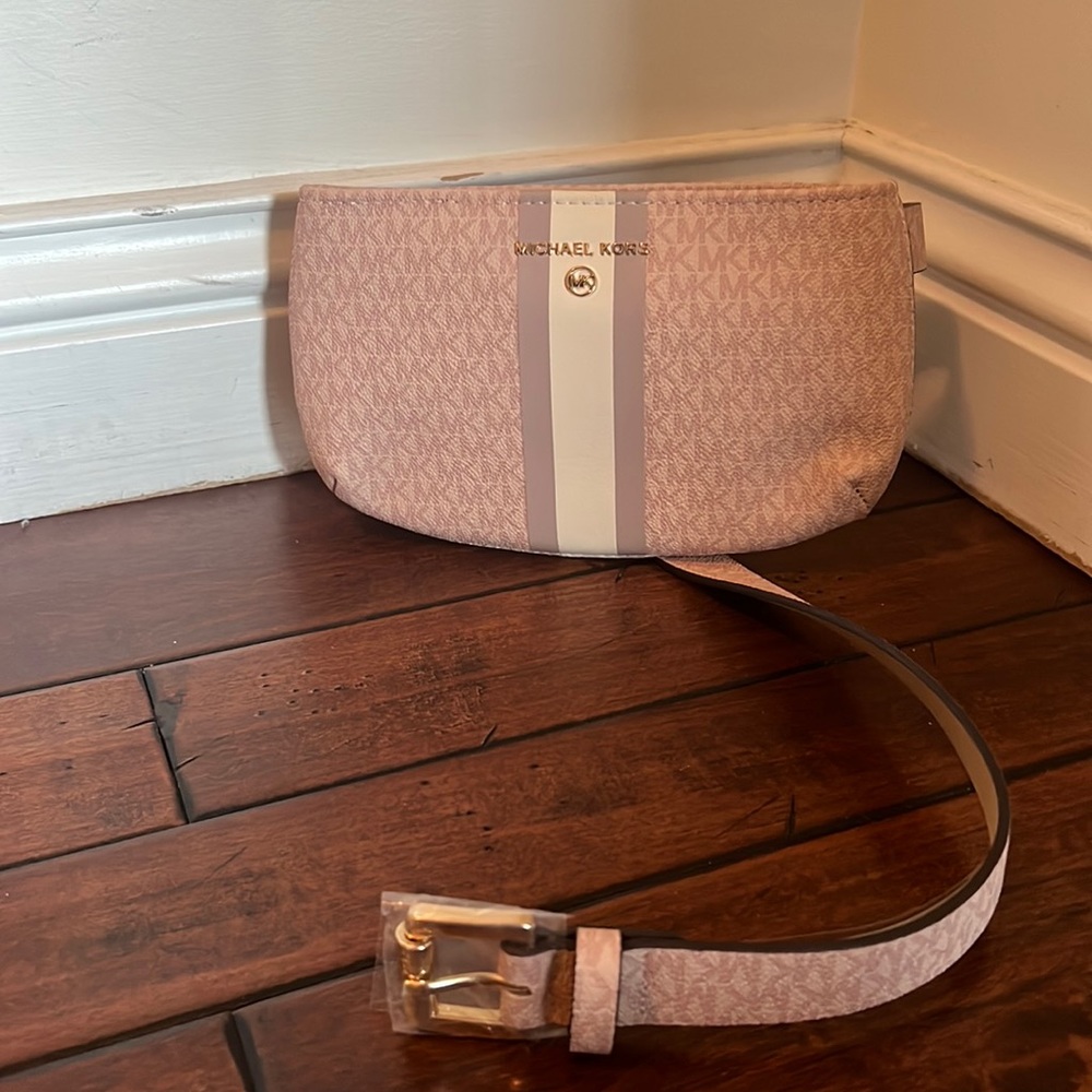 NWT L/XL Michael Kors Belt Bag